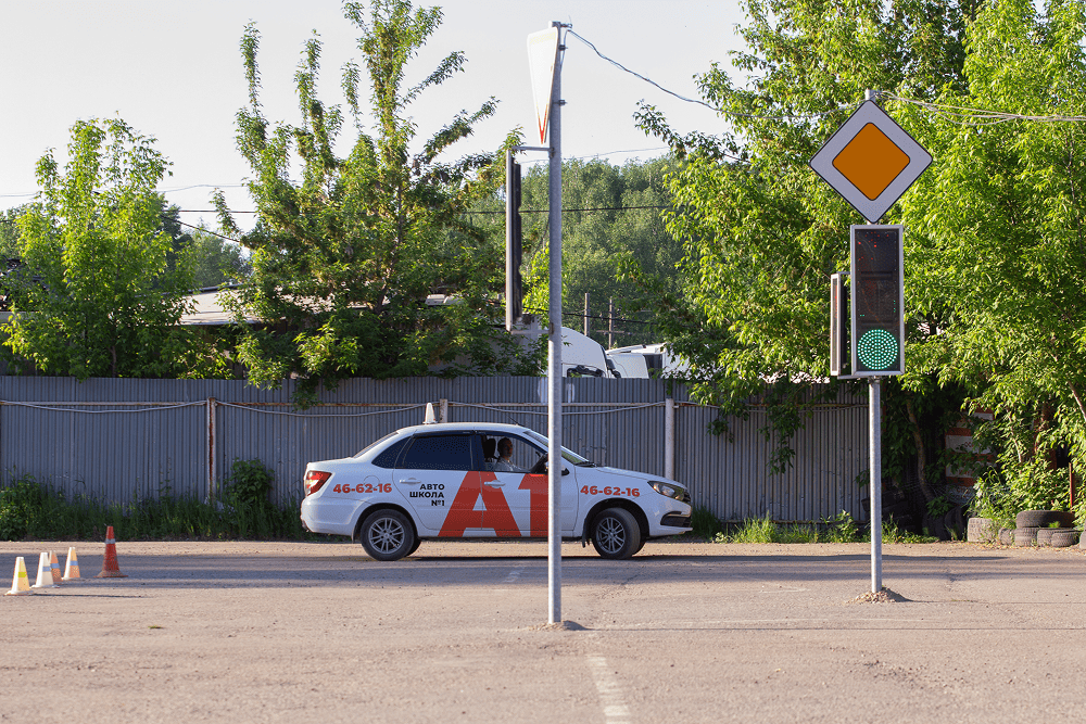Практическое обучение в автошколе в Костроме